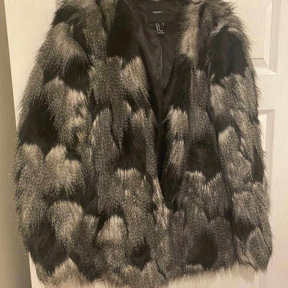 ❌SOLD❌ Forever 21 Faux Fur Jacket - Picture 1 of 5
